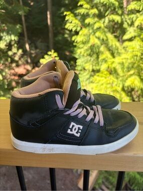 DC Kids Black High-Top Sneakers with Pink Laces and Tan Lining